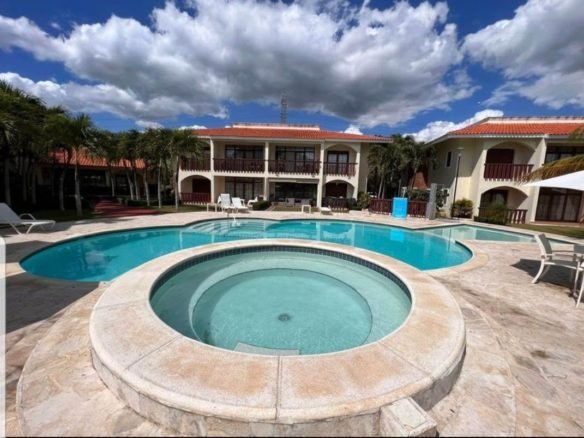 672788F1 A697 4547 AB01 44316CA8AB03